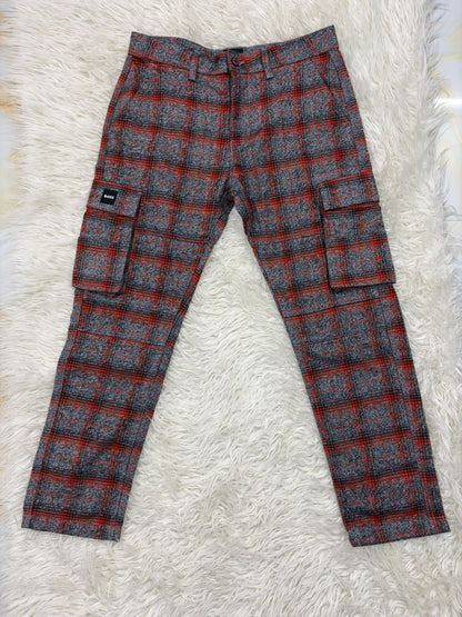 ১০০% অরজিনাল (BOSS BRAND) চেক কার্গো প্যান্টের  অফার